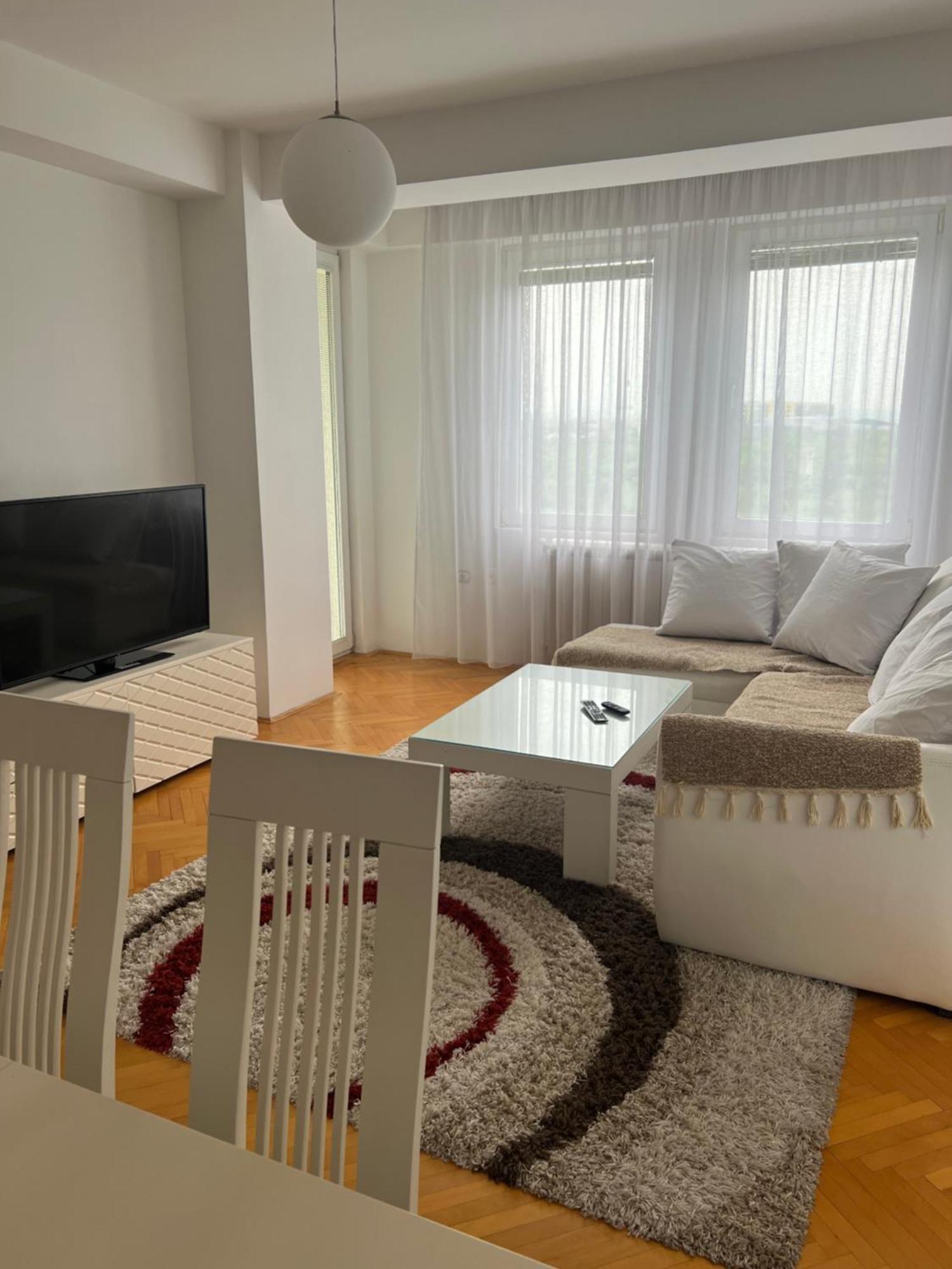 Karas Apartments Skopje Bagian luar foto