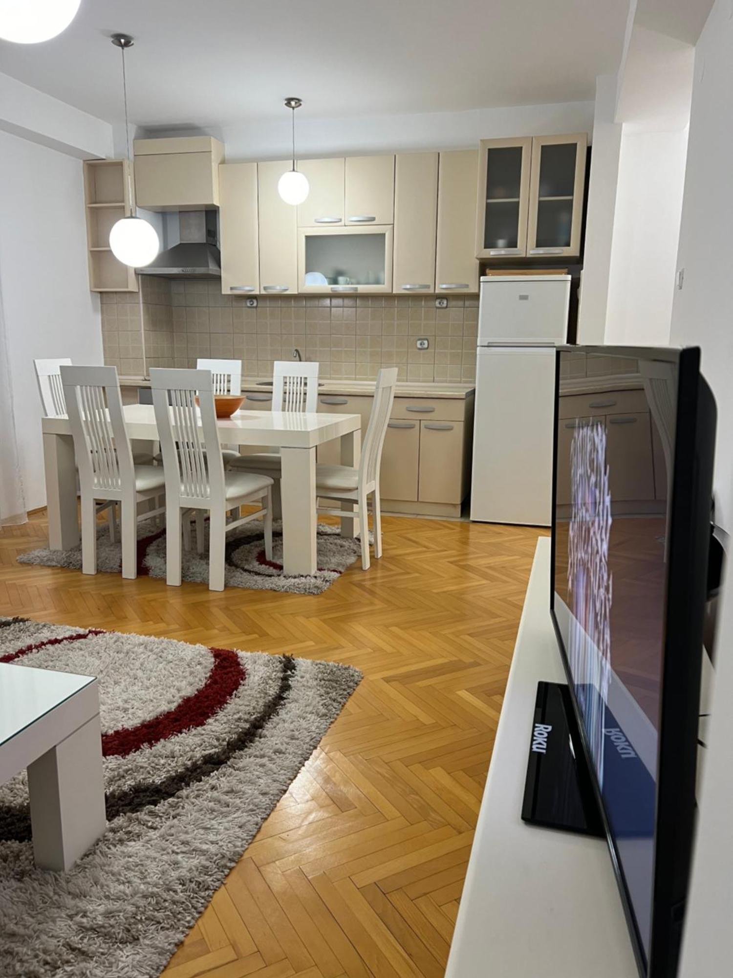 Karas Apartments Skopje Bagian luar foto